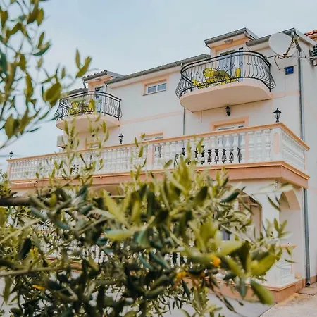 Tamaris Апартаменты